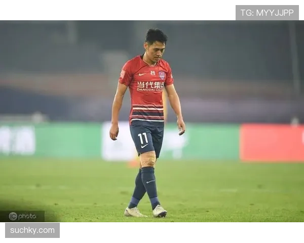 犯规判定核心：裁判以接触性质与用力程度判罚